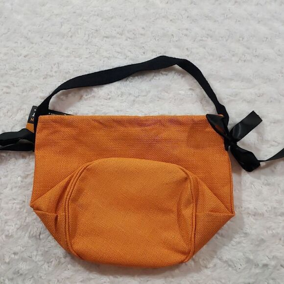 Halloween jute burlap bag with witches feet - Picture 3 of 7